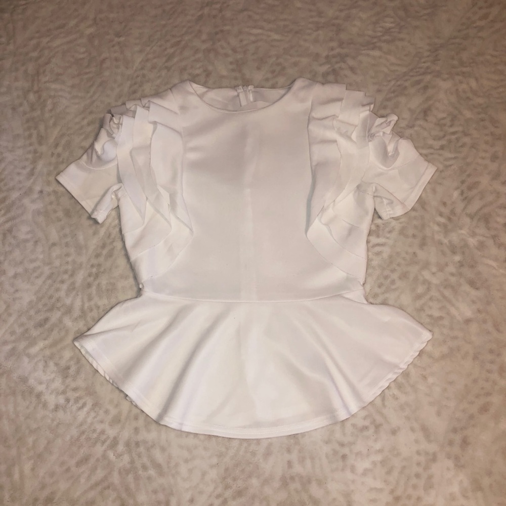 🤍White Zip Blouse with Flower Ruffled Sleeves🤍